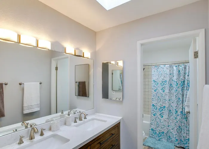 4 Mi To Mill Ave: Family Retreat W/ Patio In * Tempe